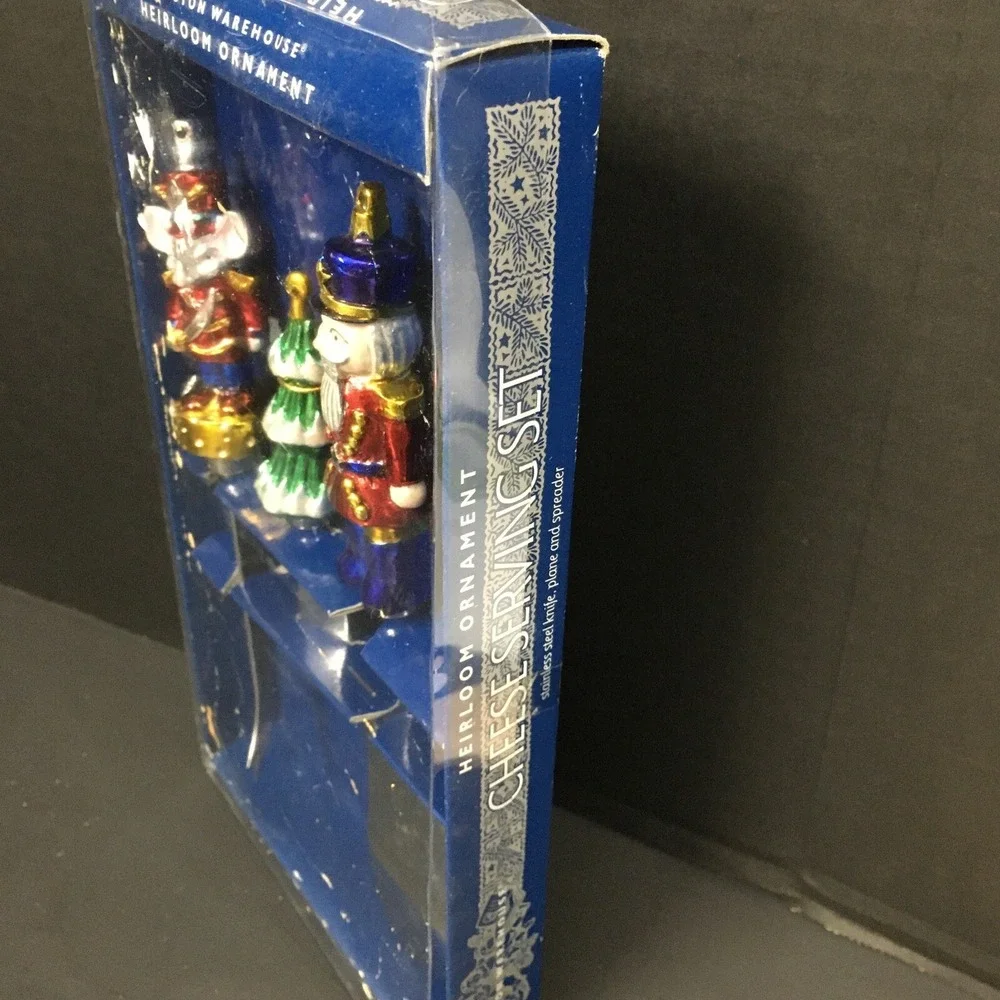 Boston Warehouse Christmas Heirloom Ornament Cheese serving set